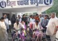 अंबिकापुर विधायक श्री अग्रवाल ने दो दिव्यांग हितग्राहियों को सौंपी ट्राइसाइकिल